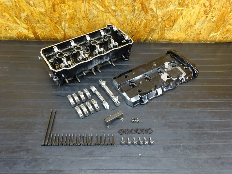 【260305】ZRX1100(ZRT10C-016)◇ シリンダーヘッド シリンダーヘッドカバー(削れ/割れ有) カムホルダー ※エンジンパーツ【検:ZRX1200 | 中古バイクパーツ通販・買取　ジャンクヤード鳥取　JunkYard