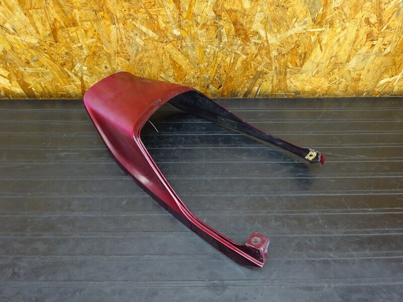 【260312】ゼファー400(ZR400C-094)◇ テールカウル シートカウル リアカウル 破損/割れ/傷有 【C5 | 中古バイクパーツ通販・買取　ジャンクヤード鳥取　JunkYard