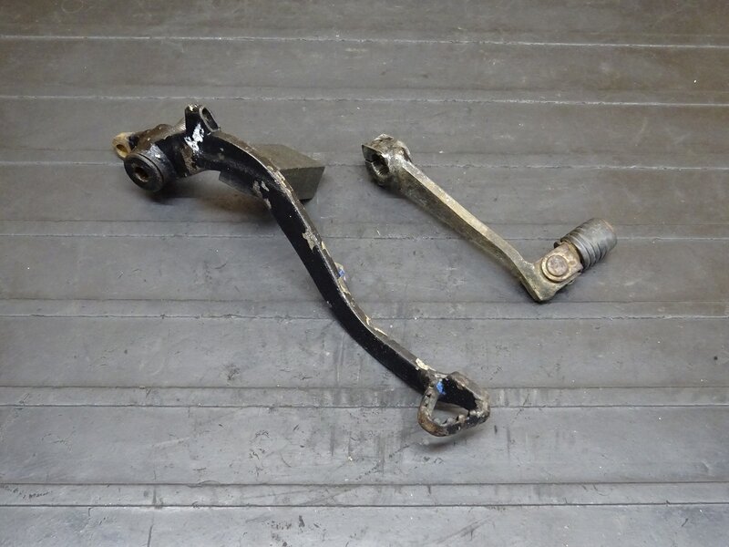 【260314】CRM250AR(MD32-1000)◆ ペダルセット ブレーキペダル シフトペダル 曲がり有 【検索：CRM250R MD24 | 中古バイクパーツ通販・買取　ジャンクヤード鳥取　JunkYard