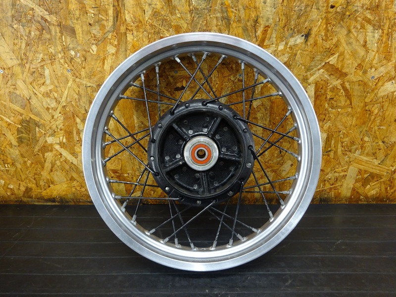 【241022】■ W400(EJ400A) リアホイール 18×2.75 【検索:W650 EJ650】 | 中古バイクパーツ通販・買取　ジャンクヤード鳥取　JunkYard