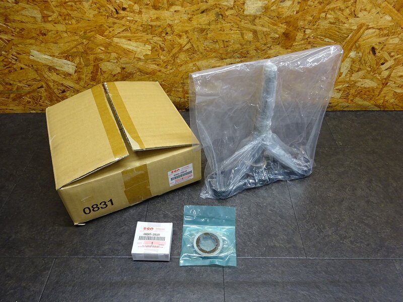 【250816】◆ ステム アンダーブラケット スズキ純正部品 51410-20K00 取付車種未確認 未使用品【検索：GSX250R GSX-R 250 | 中古バイクパーツ通販・買取　ジャンクヤード鳥取　JunkYard