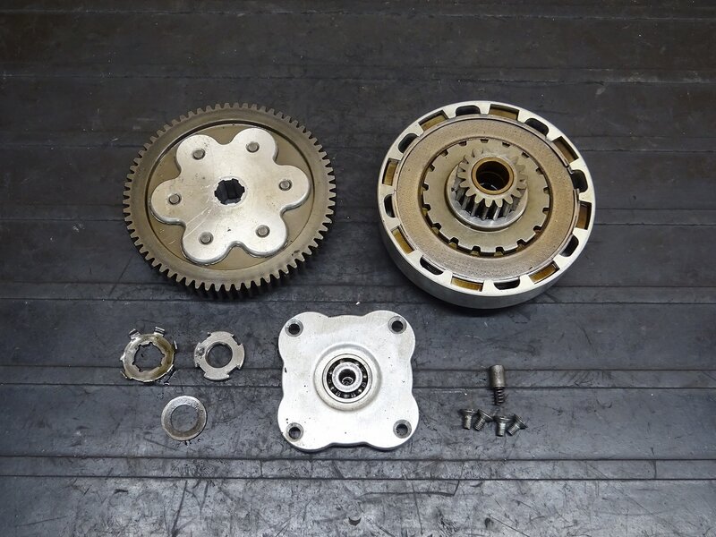 【250826】◆ クラッチセット ハウジング ※ST70E外し 6V 【検索：モンキー ゴリラ ダックス | 中古バイクパーツ通販・買取　ジャンクヤード鳥取　JunkYard