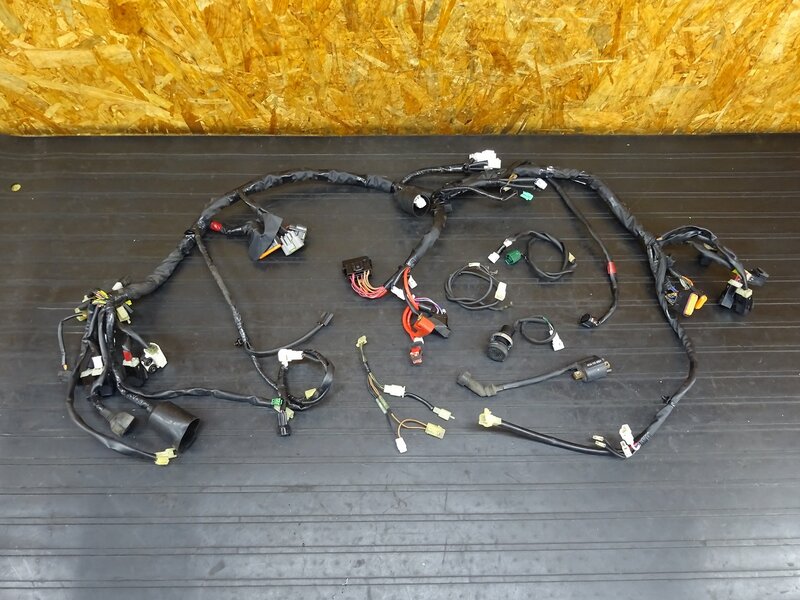 【251007】マジェスティ250(SG20J-020)◇ メインハーネス イグニッションコイル シガーソケット 【’14 | 中古バイクパーツ通販・買取　ジャンクヤード鳥取　JunkYard