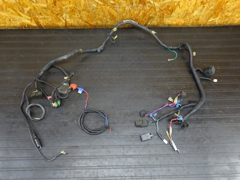 【251038】CBR250RR(MC22)◇ メインハーネス スターターリレー レギュレーター 配線加工多数有 ジャンク!! | 中古バイクパーツ通販・買取 ジャンクヤード鳥取 JunkYard