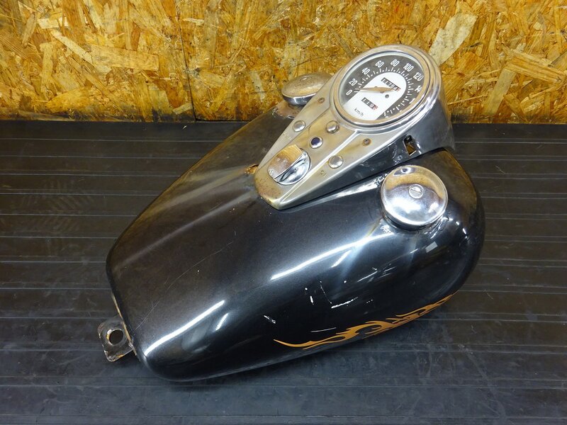 【251211】スティード400(NC26-1441)◆ 社外燃料タンク ガソリンタンク ファットボブタンク 錆有 鍵無 ジャンク！ | 中古バイクパーツ通販・買取　ジャンクヤード鳥取　JunkYard