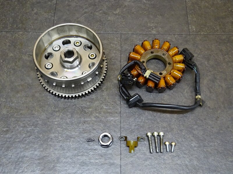 【251217】スカイウェイブ250(CJ46A-114)◆ ジェネレーター ピックアップコイル フライホイール ※エンジンパーツ | 中古バイクパーツ通販・買取　ジャンクヤード鳥取　JunkYard