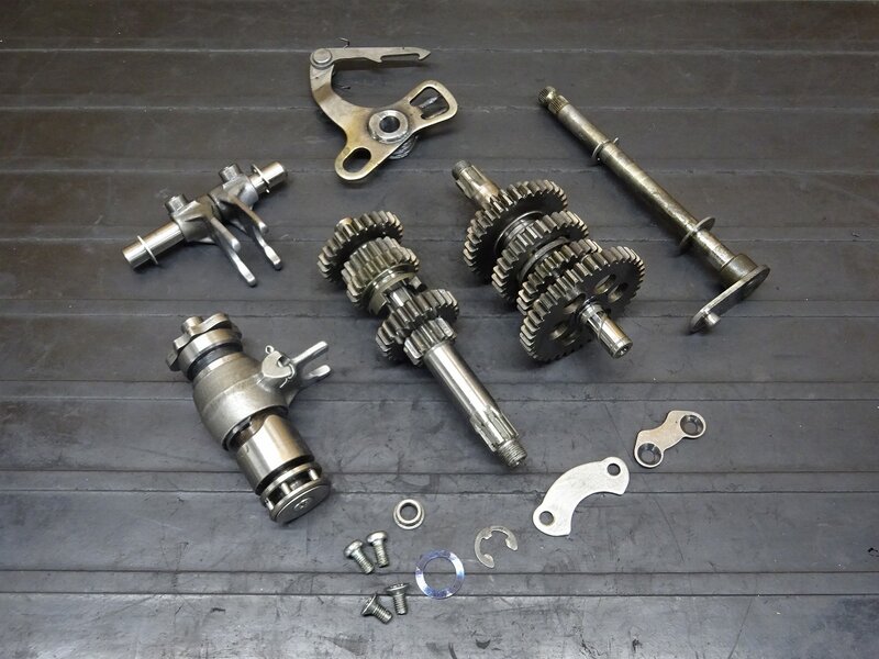 【251229】GT80(3M8-000)◆ ミッション トランスミッション シフトフォーク 5速?? ※エンジンパーツ【検:GT50 374 ミニトレ モノサス | 中古バイクパーツ通販・買取　ジャンクヤード鳥取　JunkYard