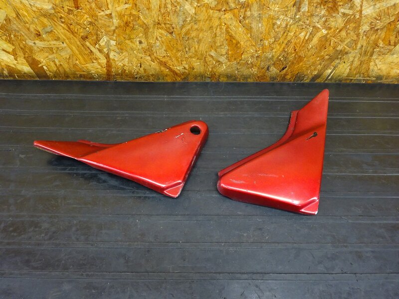 【260115】ゼファー400(ZR400C-054)◇ サイドカバー左右セット サイドカウル 割れ/補修跡有 【C4 | 中古バイクパーツ通販・買取　ジャンクヤード鳥取　JunkYard