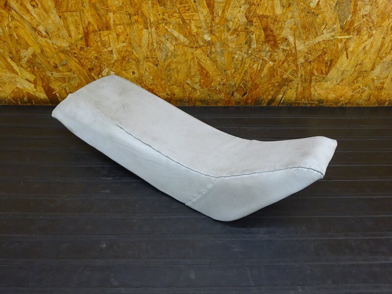 【260203】CRM80(HD12-1100)◇ シート 張替/汚れ/加工有 【後期 | 中古バイクパーツ通販・買取　ジャンクヤード鳥取　JunkYard