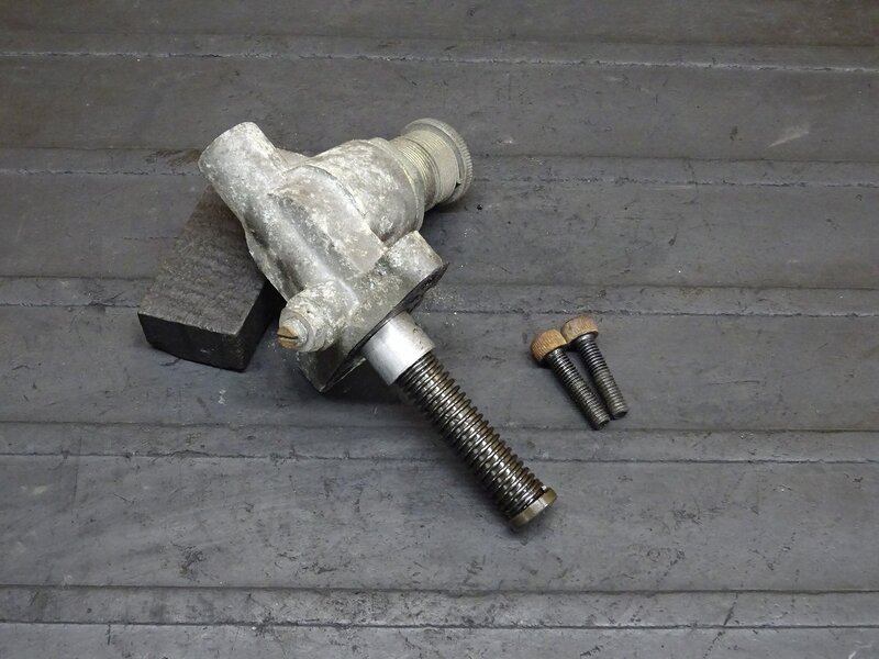 【260218】GS10X◆ カムチェーンテンショナー ※エンジンパーツ【検索：GSX1000S GSX1100S カタナ 刀 | 中古バイクパーツ通販・買取　ジャンクヤード鳥取　JunkYard