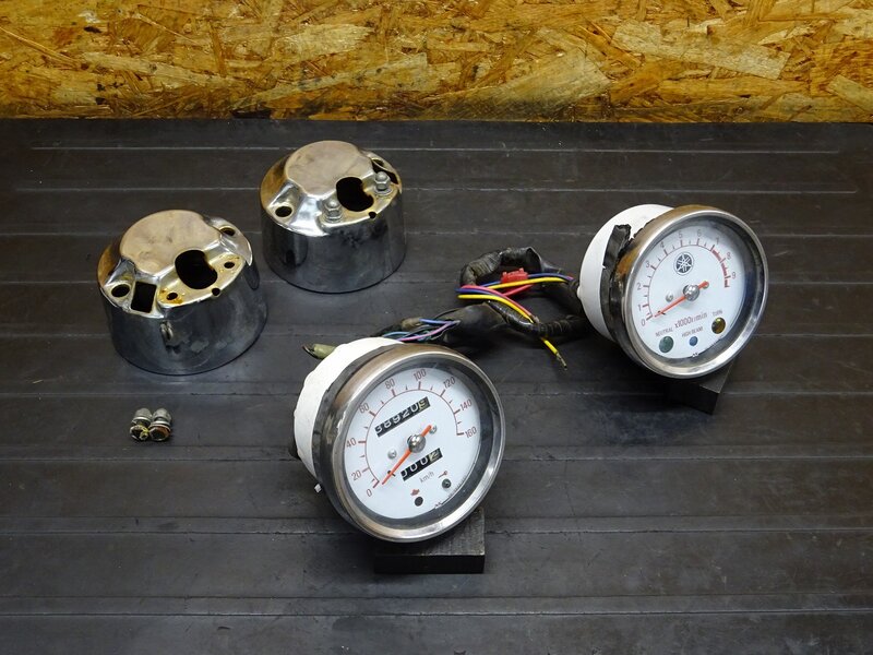 【260302】SR400(1JR-302)◆ スピードメーター タコメーター インジケーター 38920km RH01J用 イモビ付 配線加工有 【検:SR500 1JN 2J2 2H6 | 中古バイクパーツ通販・買取　ジャンクヤード鳥取　JunkYard