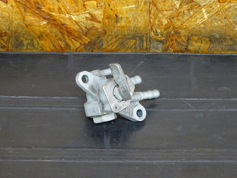 【260308】CRM50(AD13-1100)◇ 燃料コック ガソリンコック フューエルコック 【後期 検:CRM80 | 中古バイクパーツ通販・買取　ジャンクヤード鳥取　JunkYard