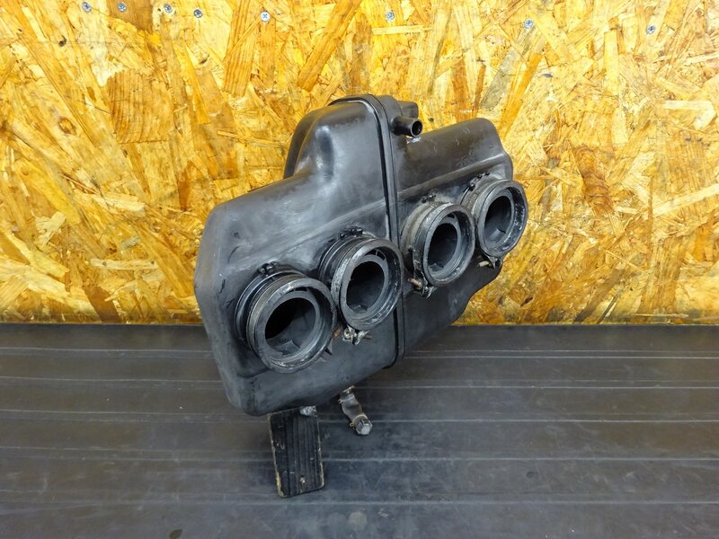 【260313】GSX250S(GJ76A-103)◇ エアクリーナーボックス エアクリボックス エアクリ 硬化有 【刀 カタナ | 中古バイクパーツ通販・買取　ジャンクヤード鳥取　JunkYard