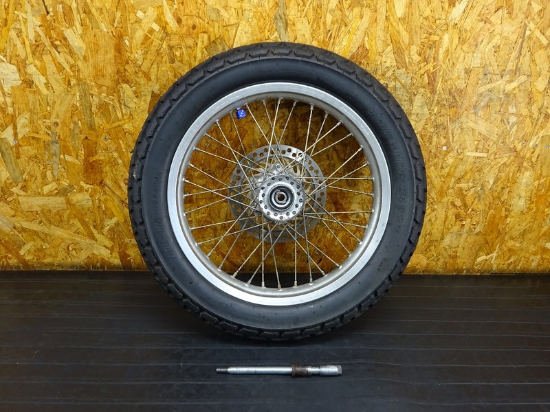 【240905】FTR223(MC34-1006)◇ フロントホイール 18×2.50 アクスルシャフト | 中古バイクパーツ通販・買取　ジャンクヤード鳥取　JunkYard