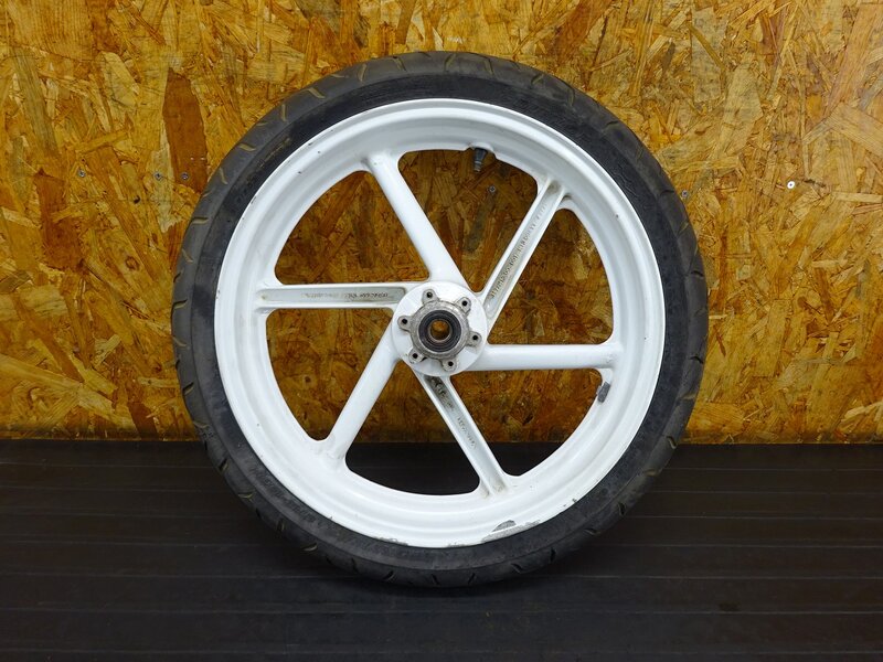 【250220】NSR250R(MC18-1101)◇ フロントホイール 17×3.00 P21 ジャンク!? ※検：MC22 【MC16 MC21 88 89 | 中古バイクパーツ通販・買取　ジャンクヤード鳥取　JunkYard