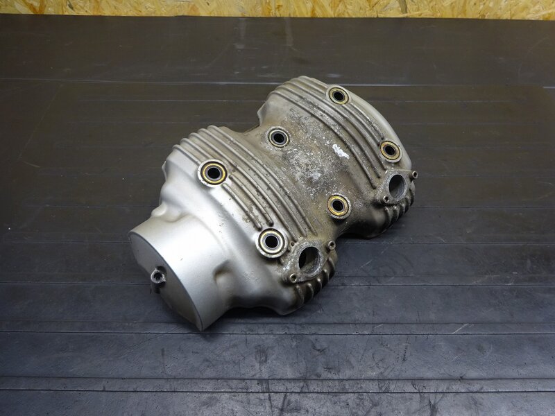 【250623】W650(EJ650A-032)◆ シリンダーヘッドカバー エンジンカバー 腐食有 ※エンジンパーツ【検索：W400 EJ400A | 中古バイクパーツ通販・買取　ジャンクヤード鳥取　JunkYard