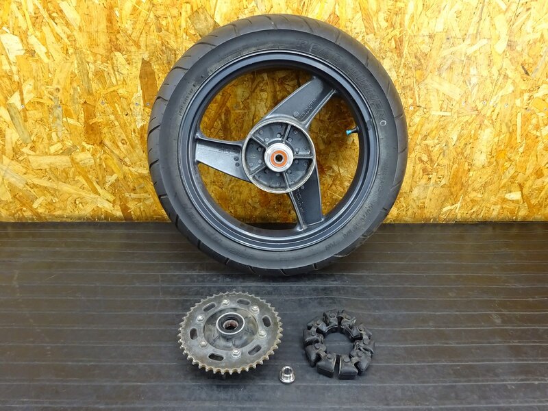 【250706】ZRX400(ZR400E-000)◇ リアホイール 18×4.00 R-1338 ハブ スプロケット 43T 傷 タッチペン修正歴有 【前期 ZRX-2 ZRX-Ⅱ | 中古バイクパーツ通販・買取　ジャンクヤード鳥取　JunkYard