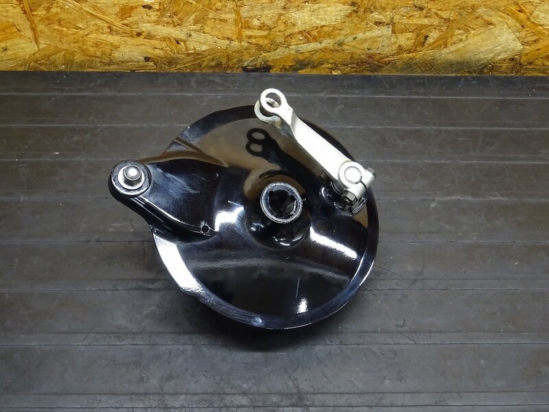 【250902】SR400(RH16J-011)◆ リアブレーキドラム ドラムパネル ドラムブレーキ ブラック 【ファイナルエディション | 中古バイクパーツ通販・買取　ジャンクヤード鳥取　JunkYard
