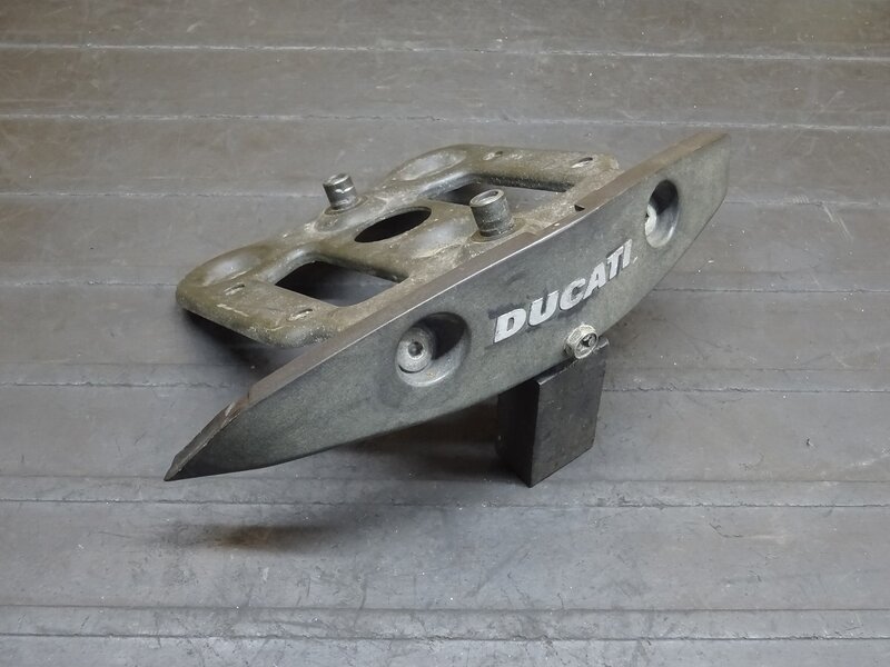 【251009】ドゥカティ ムルティストラーダ1000DS◆ リアシートステー テールステー | 中古バイクパーツ通販・買取　ジャンクヤード鳥取　JunkYard
