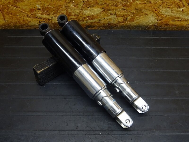 【251044】CB350(CB350-1069)◆ リアサスペンション リアサス リヤサス 凹み有 【検索:CB250 エクスポート セニア | 中古バイクパーツ通販・買取 ジャンクヤード鳥取 JunkYard