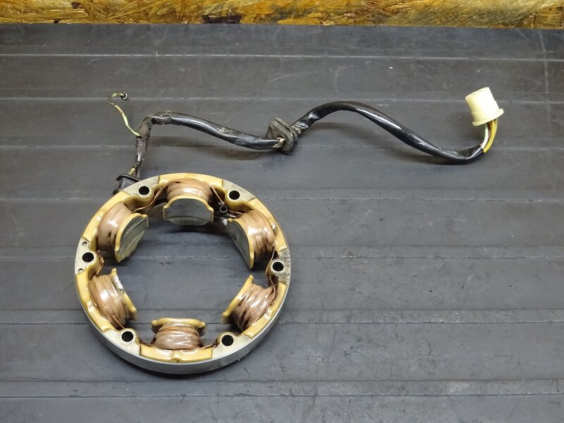 【251044】CB350(CB350-1069)◆ ジェネレーター ステーターコイル 被覆硬化有 ※エンジンパーツ【検索:CB250 エクスポート セニア | 中古バイクパーツ通販・買取 ジャンクヤード鳥取 JunkYard