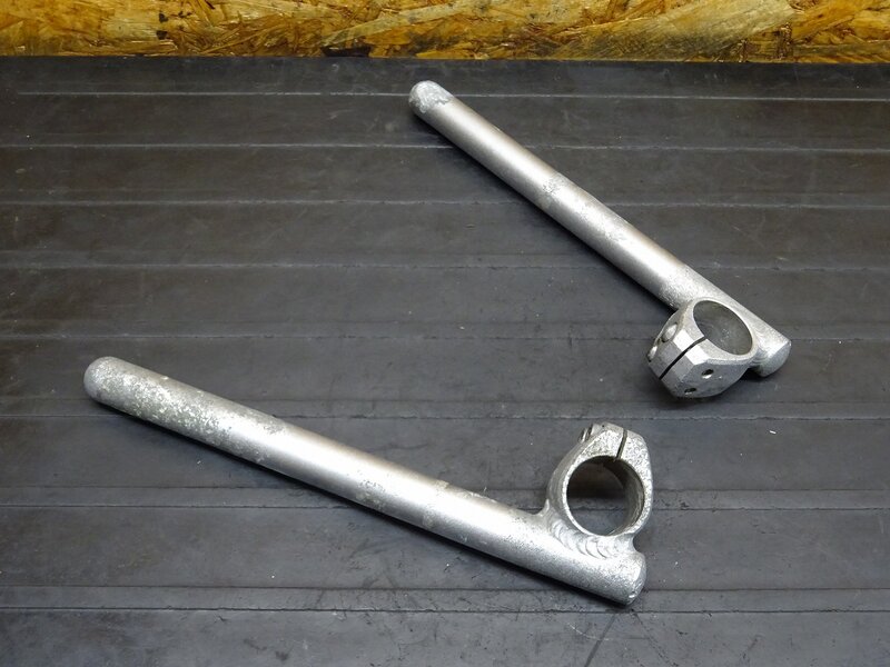 【251115】SDR200(2TV-007)◆ 社外ハンドル セパレートハンドル セパハン Φ33mm マックレーン 削れ/曲がり/腐食有 | 中古バイクパーツ通販・買取　ジャンクヤード鳥取　JunkYard