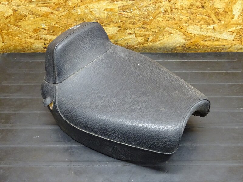 【251115】SDR200(2TV-007)◆ シート 張替/破れ有 | 中古バイクパーツ通販・買取　ジャンクヤード鳥取　JunkYard
