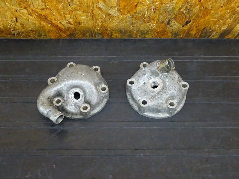 【251122】NSR250R(MC21)◇ シリンダーヘッドカバーセット KV3H E-2 ※エンジンパーツ【MC16 MC18 88 89 | 中古バイクパーツ通販・買取　ジャンクヤード鳥取　JunkYard