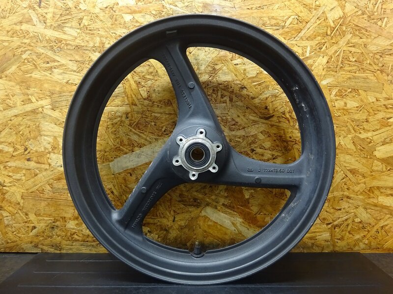 【251121】VTR1000F(SC36-1100)■ フロントホイール 17×3.50 腐食有 【ファイアーストーム | 中古バイクパーツ通販・買取　ジャンクヤード鳥取　JunkYard