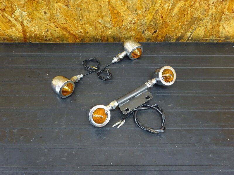 【251201】SR400(1JR-290)◇ 社外ウインカー前後左右セット フロント/リア ウィンカー ブレット フレームマウント 【検:SR500 1JN 2J2 2H6 | 中古バイクパーツ通販・買取　ジャンクヤード鳥取　JunkYard