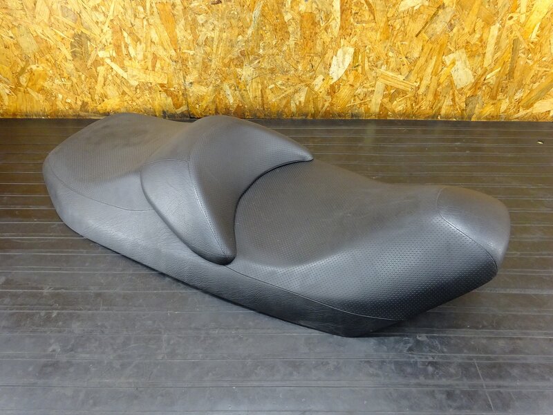 【251210】スカイウェイブ250S(CJ46A-104)◆ シート メットインランプ付き | 中古バイクパーツ通販・買取　ジャンクヤード鳥取　JunkYard