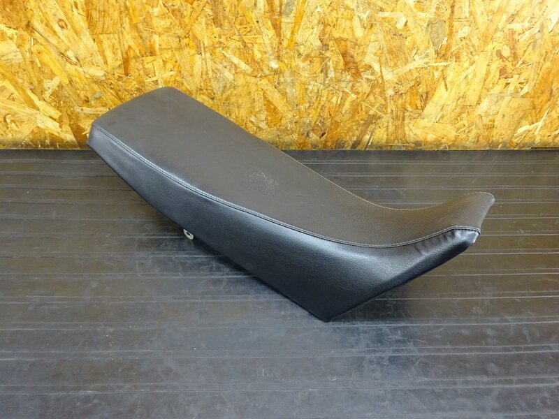【251219】セロー225W(4JG-116)◇ シート 張替/汚れ有 【検:SEROW 1KH DG08J | 中古バイクパーツ通販・買取　ジャンクヤード鳥取　JunkYard