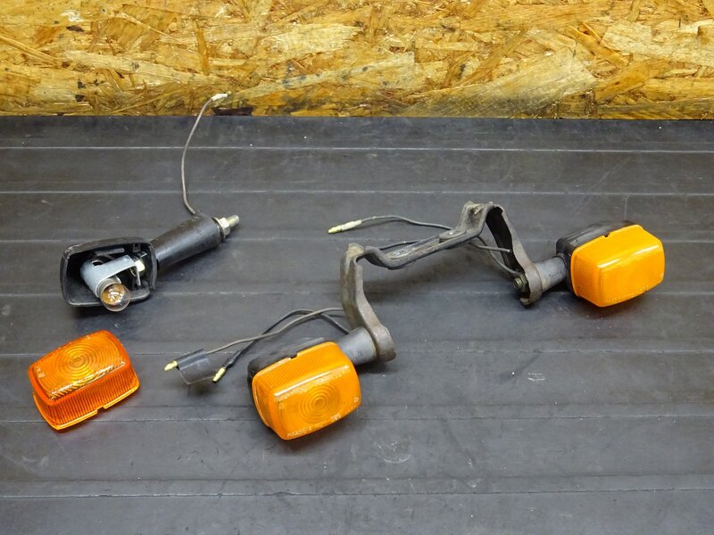 【260111】TDR80 (3GA-001)◆ リアウインカー左右セット ウインカーステー ウィンカー | 中古バイクパーツ通販・買取　ジャンクヤード鳥取　JunkYard