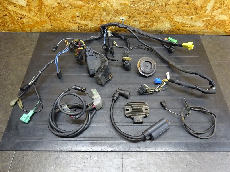 【260307】バンバン200(NH41A-100)◆ メインハーネス CDI レギュレーター イグニッションコイル リレー カプラー破損有 【VanVan | 中古バイクパーツ通販・買取　ジャンクヤード鳥取　JunkYard