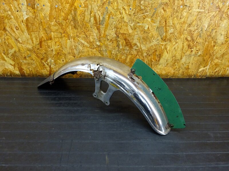【250613】SR400(2H6-000) ’78◇ フロントフェンダ? フロント/フェンダーナンバー 19インチ 穴あき有 ジャンク!! 【検:SR500 2J2 1JN 1JR | 中古バイクパーツ通販・買取　ジャンクヤード鳥取　JunkYard