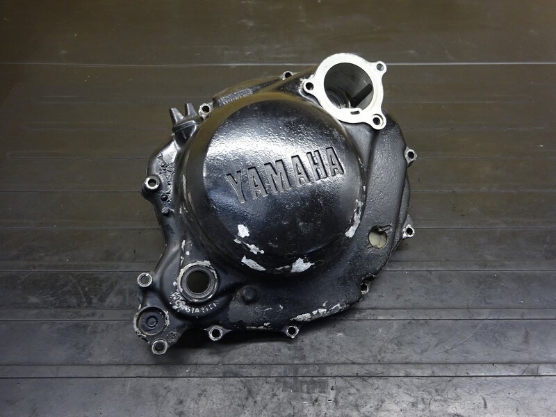 【250711】TW200(2JL-053)◆ クラッチカバー エンジンカバー右 色塗り/腐食有 ※エンジンパーツ | 中古バイクパーツ通販・買取　ジャンクヤード鳥取　JunkYard