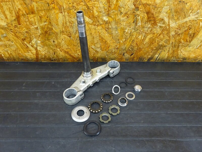 【250824】XJR1300(RP01J-002)◇ ステム アンダーブラケット 【RP03J | 中古バイクパーツ通販・買取　ジャンクヤード鳥取　JunkYard