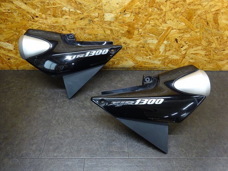 【250824】XJR1300(RP01J-002)◆ サイドカバー左右セット サイドカウル ひび割れ/ツメ折れ有 【RP03J | 中古バイクパーツ通販・買取　ジャンクヤード鳥取　JunkYard