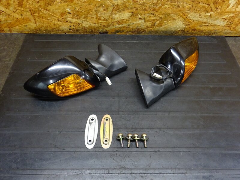 【251002】CBR1100XX◆ ミラー左右セット ウインカー内蔵 フロントウインカー 鏡無 削れ/色塗り補修有 【ブラックバード SC35 Fi | 中古バイクパーツ通販・買取　ジャンクヤード鳥取　JunkYard