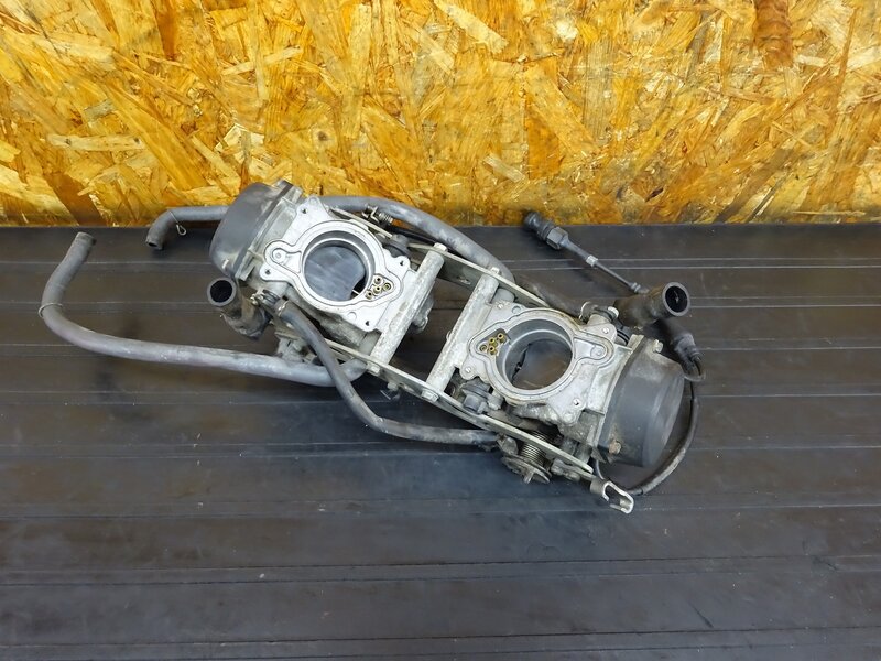 【251021】VTR1000F◇ キャブレター キャブ チョークワイヤー破損有 【SC36 ファイアーストーム | 中古バイクパーツ通販・買取　ジャンクヤード鳥取　JunkYard