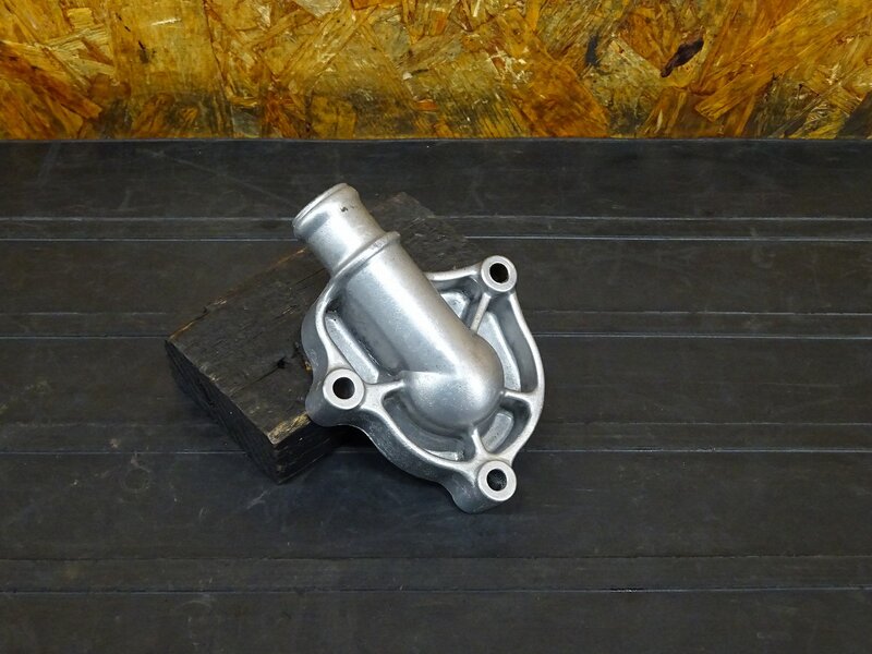 【251106】NSR250R◇ ウォーターポンプカバー エンジンカバー ※エンジンパーツ MC16E-1037190外し【検索:MC18 88 | 中古バイクパーツ通販・買取　ジャンクヤード鳥取　JunkYard