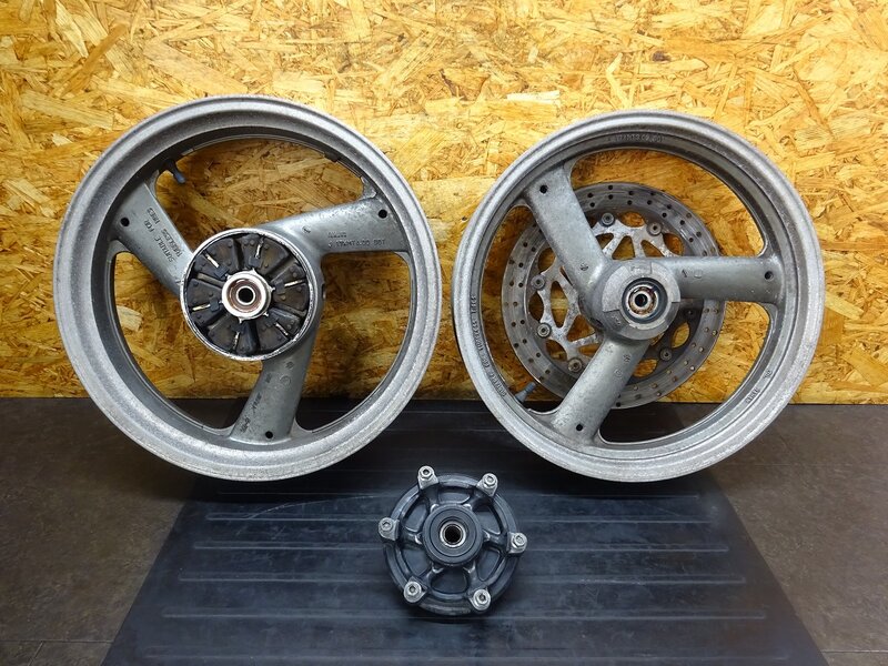 【251110】SRX400(3VN-086)◆ ホイール前後セット フロントホイール 17×3.00 リアホイール 17×4.00 フレ有 【SRX600 | 中古バイクパーツ通販・買取　ジャンクヤード鳥取　JunkYard