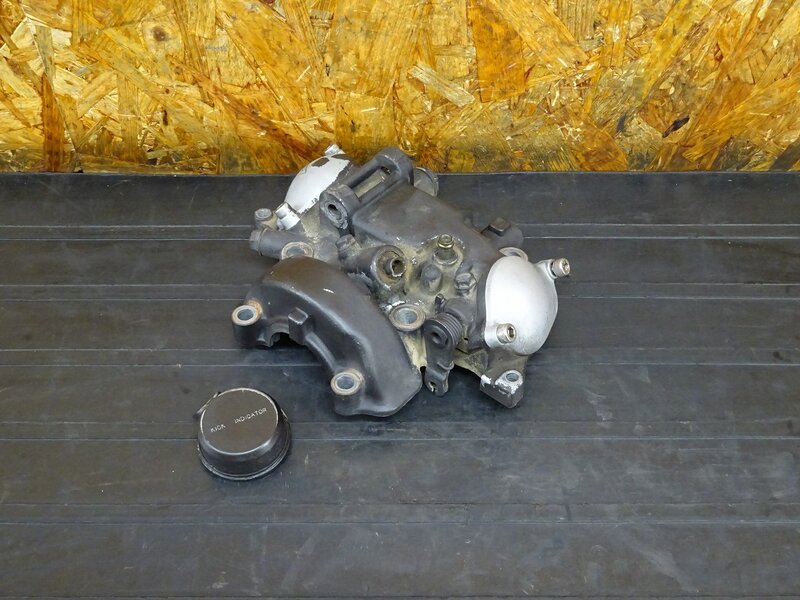 【251201】SR400(1JR-290)◇ シリンダーヘッドカバー ロッカーアーム 色塗り有 ※エンジンパーツ 【検:SR500 1JN 2J2 2H6 | 中古バイクパーツ通販・買取　ジャンクヤード鳥取　JunkYard