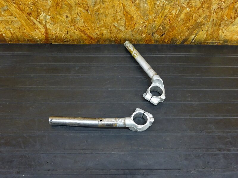 【251212】CBR250RR(MC22-1052)◇ 純正セパレートハンドル セパハン Φ37 曲がり有 ジャンク!! 【規制前 | 中古バイクパーツ通販・買取　ジャンクヤード鳥取　JunkYard