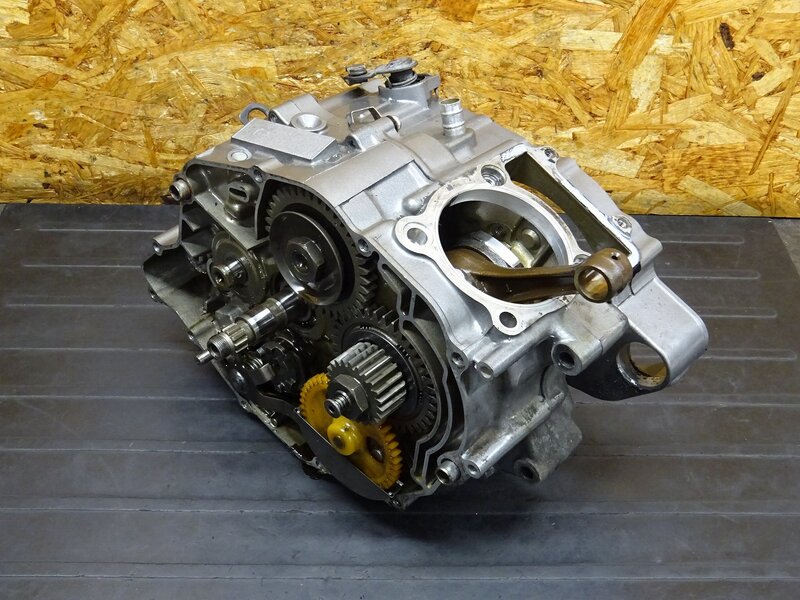 【251219】セロー225W(4JG-116)◆ エンジン腰下 ミッション クランクシャフト コンロッド ※エンジンパーツ【検索：TW225 1KH DG08J | 中古バイクパーツ通販・買取　ジャンクヤード鳥取　JunkYard