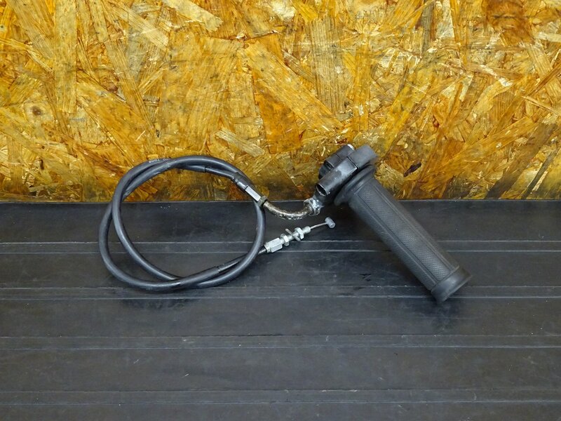 【251224】NSR250R SP(MC28-1100)◇ スロットル スロットルホルダー スロットルパイプ ワイヤー ※検:MC21 【流用車外し | 中古バイクパーツ通販・買取　ジャンクヤード鳥取　JunkYard