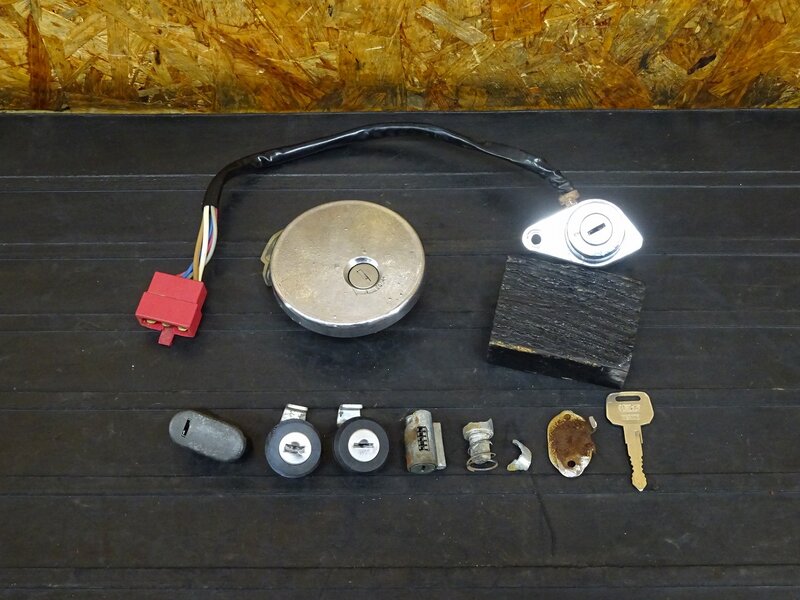 【251231】バルカン400ドリフター(VN400D-000)◇ キーセット メイン/イグニッションキー タンクキャップ ハンドルロック サイドカバーキー | 中古バイクパーツ通販・買取　ジャンクヤード鳥取　JunkYard