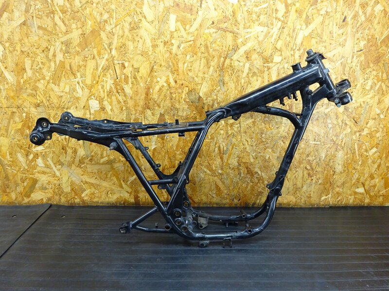 【260120】SR400(1JR-342)◇ 書付中古フレーム メインフレーム ステム 曲がり箇所有 【検:SR500 1JN 2J2 2H6 | 中古バイクパーツ通販・買取　ジャンクヤード鳥取　JunkYard