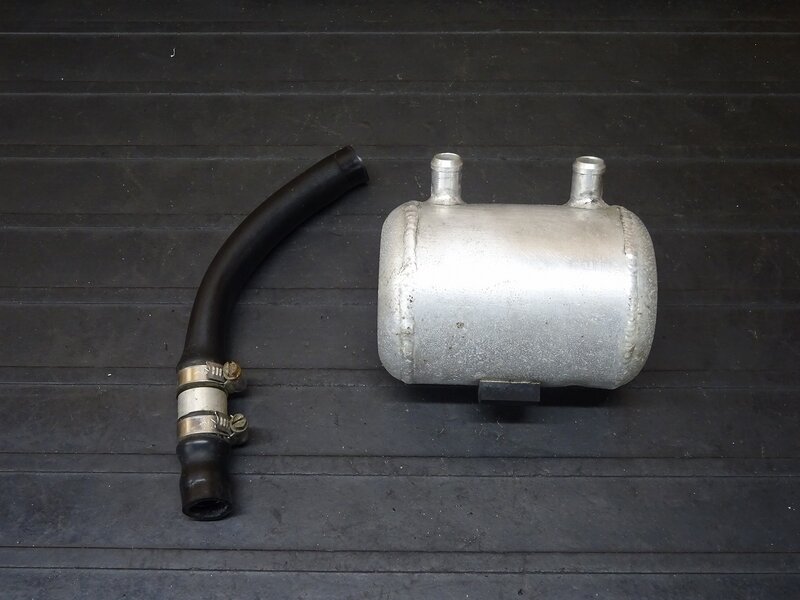 【260215】SR400/SR500◇ 社外オイルキャッチタンク ブリーザー ワンウェイバルブ NAG? 内圧コントロールバルブ？ ※検:2H6 1JR RH01J | 中古バイクパーツ通販・買取　ジャンクヤード鳥取　JunkYard