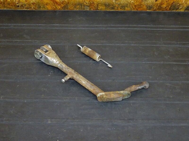 【260215】SR400/SR500◇ 社外サイドスタンド ショートスタンド 加工/錆有 ※検:2H6 1JR RH01J | 中古バイクパーツ通販・買取　ジャンクヤード鳥取　JunkYard